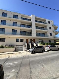 Stunning 2 Bed Penthouse near St Julian's with Pool - 9