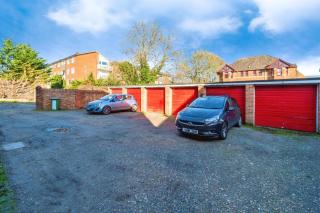 Flat 1 Berkshire Court - 2