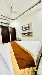 Green Apple Hotel - 1