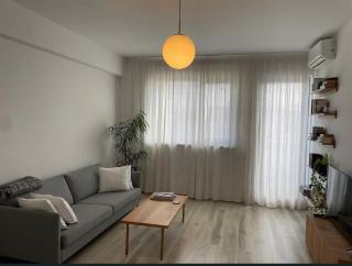 Parliament House in the City Center - 4