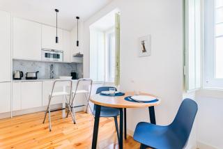 Romantic Alfama Getaway - 2