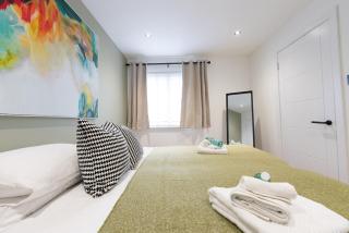 Modern 1-Bed Near Edinburgh Free Parking - 7
