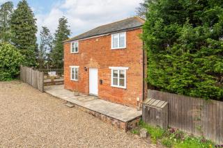 The Cottage at Tuffon Hall - 5