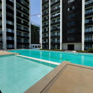 15 min to the airport, SGR and Modern 1 br - 8