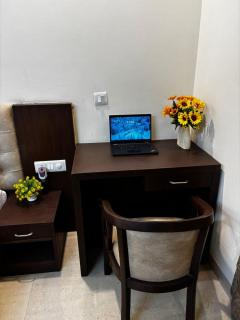VR Residency 83 - 3