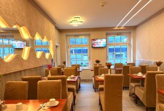 Hotel Condor - 8