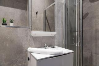 TheBlueStay 350 - Stunning Apt in République - 6