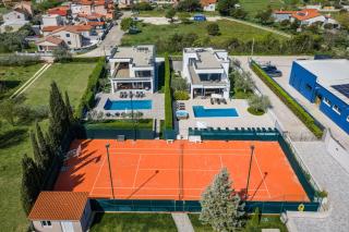 Villa Una in Pula with heated pool and whirlpool - 9