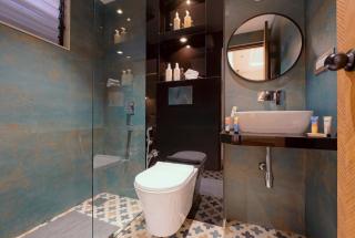 Modern 1BHK in Candolim with Pool & Gym near the Beach by HIREAVILLA - 6