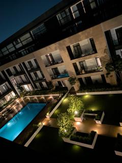 Royal Luxury Apartments at Embassy Gardens - 4