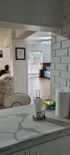 Apartment 1 - Family size apartment - 13 minutes to Melbourne Airport - 4