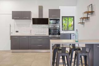 Azura Bay - Modern & Spacious 3BR 200m from Beach - 8