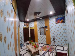 Radhey Krishna home stay - 2