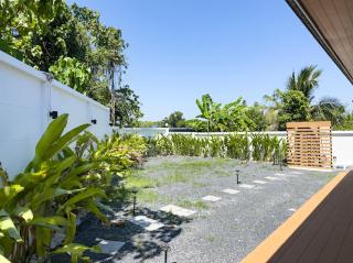 Breezy Garden House Phuket - 4