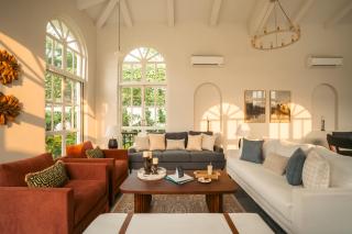 LohonoStays Villa Amora B - 7