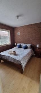 Apartment 1 - Family size apartment - 13 minutes to Melbourne Airport - 7
