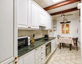 Charming 450-Year-Old House with Pool in Naxxar - 8
