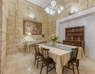 Charming 450-Year-Old House with Pool in Naxxar - 2