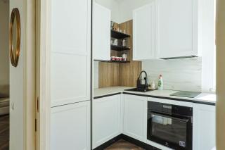 Authentic Old Riga Heritage, 2BR, Grand Ceilings - 4