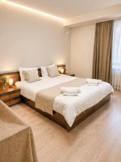 La Casa de Armenie - Large 3-Bedroom Apartment, 2 Bathrooms, Balcony - 7