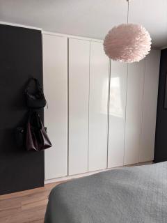 Bright and Spacious 2BR Apt - Balcony and Free Parking - 2