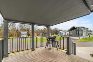 Pigeon Forge Landing RV Resort - 9