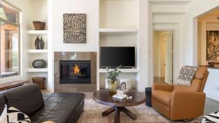 Scottsdale Desert Oasis w Pool Putting Green Outdoor Lounge Sandflower by AvantStay - Phoenix - 2