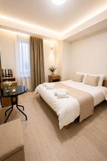 La Casa de Armenie - Large 3-Bedroom Apartment, 2 Bathrooms, Balcony - 7