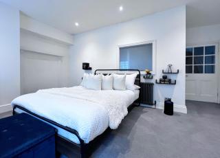 Central spacious town house - 4