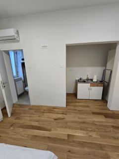 Mrazoviceva street 2bedroom apartment - 7