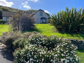 Bedrock House - 0