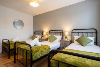 Central Birmingham Group Apartment with Parking and Fast WiFi - 6