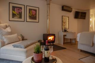 Le Petit Manoir Boutique Hotel - 3