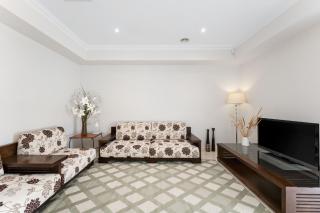 Monash House - Central Clayton - 8