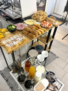 Clown and Bard Hostel - 5