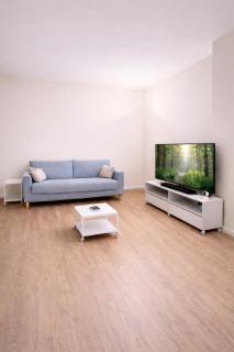 Bright & Fully Equipped 2BR Apartment, 3 min from Beach, Surrounded by Parks - Barcelona - 3