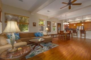 Tropical Villa wBeach Club Access Quiet LocationBikes and Beach GearWalk to Restaurants - 7