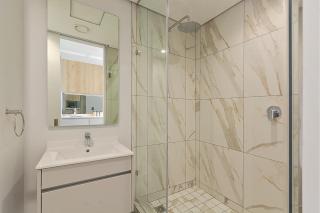 Lux Exec Apartment Waterfall Ellipses 1bed 1bath - 9