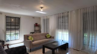 Minimal & Convenient Stay in St Albans - 2