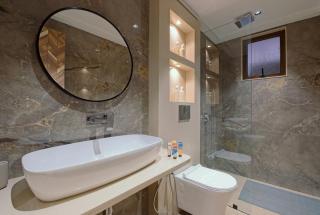 Stylish 1BHK in Candolim with Pool & Gym near the Beach by HIREAVILLA - 8