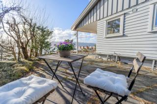 Pust Ut, Seaside cabin with fjord views & private terrace - 9