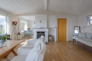 Pust Ut, Seaside cabin with fjord views & private terrace - 1