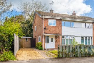 Spacious, Comfy, 3 Bed House - Free Parking - Quiet Area - In Shirley, Solihull - Near JLR, NEC, Airport, M42 -  - 9