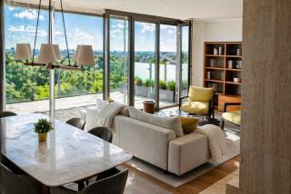 Regal Retreat: Luxurious Apartment with Schönbrunn Palace Panorama - 7