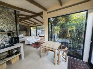 Bush Music Modern Farm Stone Cottage - 5