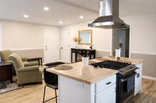 Charming Cottage with Fenced Backyard Pet Friendly - Rehoboth Beach - 9