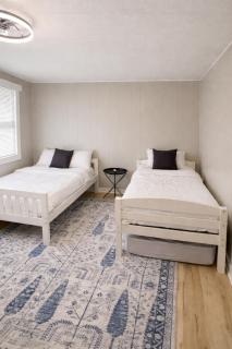 Charming Cottage with Fenced Backyard Pet Friendly - Rehoboth Beach - 4