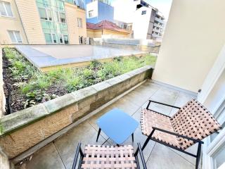 Karlin apt with balcony and parking - 6