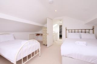 Salton Retreat Large Group Accommodation Sleeps 28 - 7
