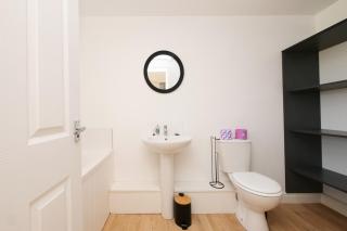 Salton Retreat Large Group Accommodation Sleeps 28 - 1